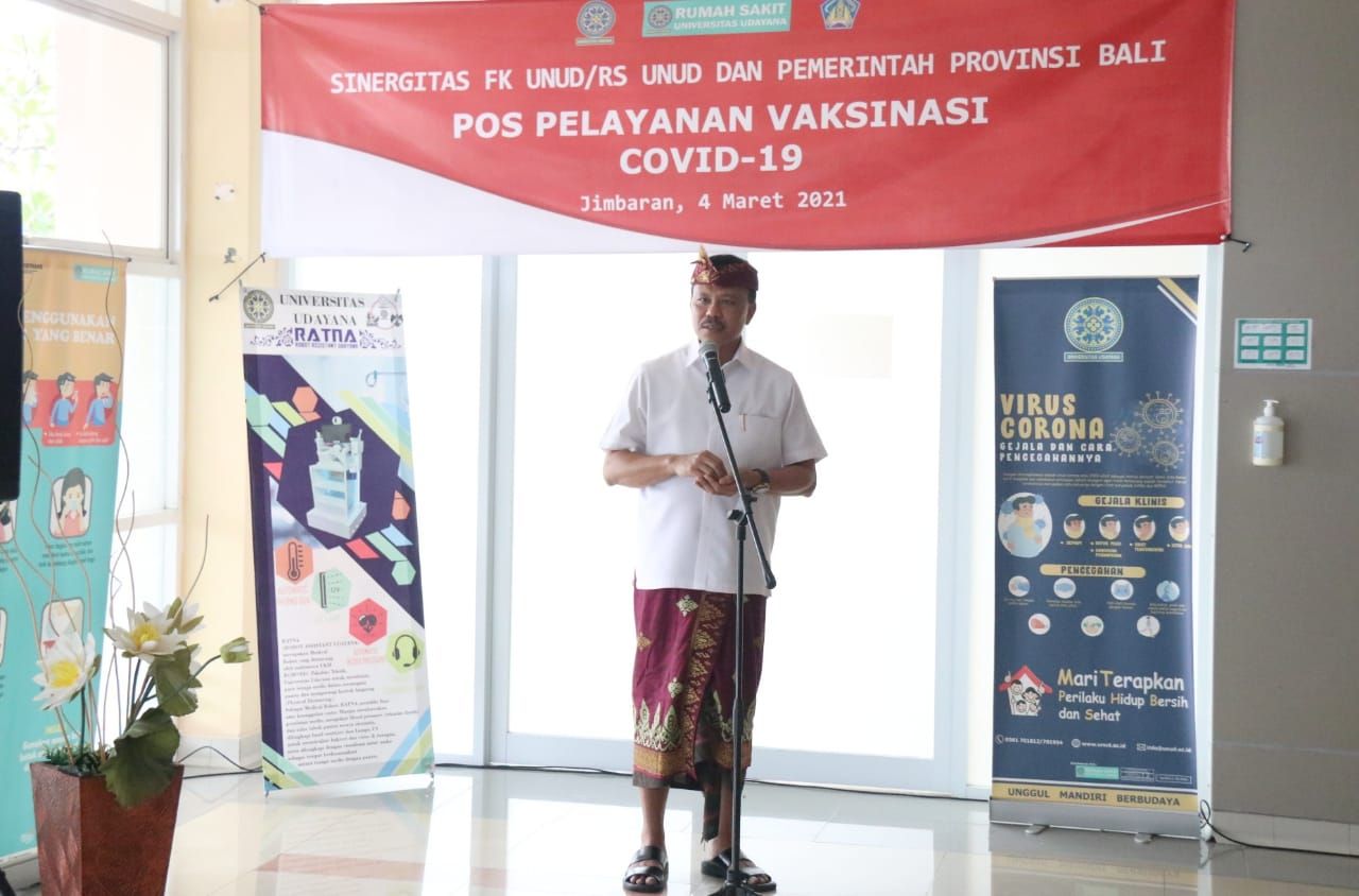 podiumnews.com-Sekda Bali Buka Pos Pelayanan Vaksinasi Covid-19 di RSPTN Unud